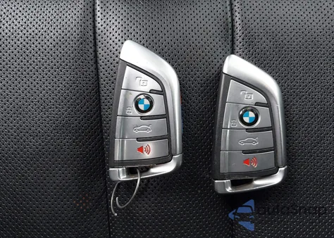 2021 BMW X7 xDrive40I z USA, uszkodzony, nr VIN 5UXCW2C08M9F89787